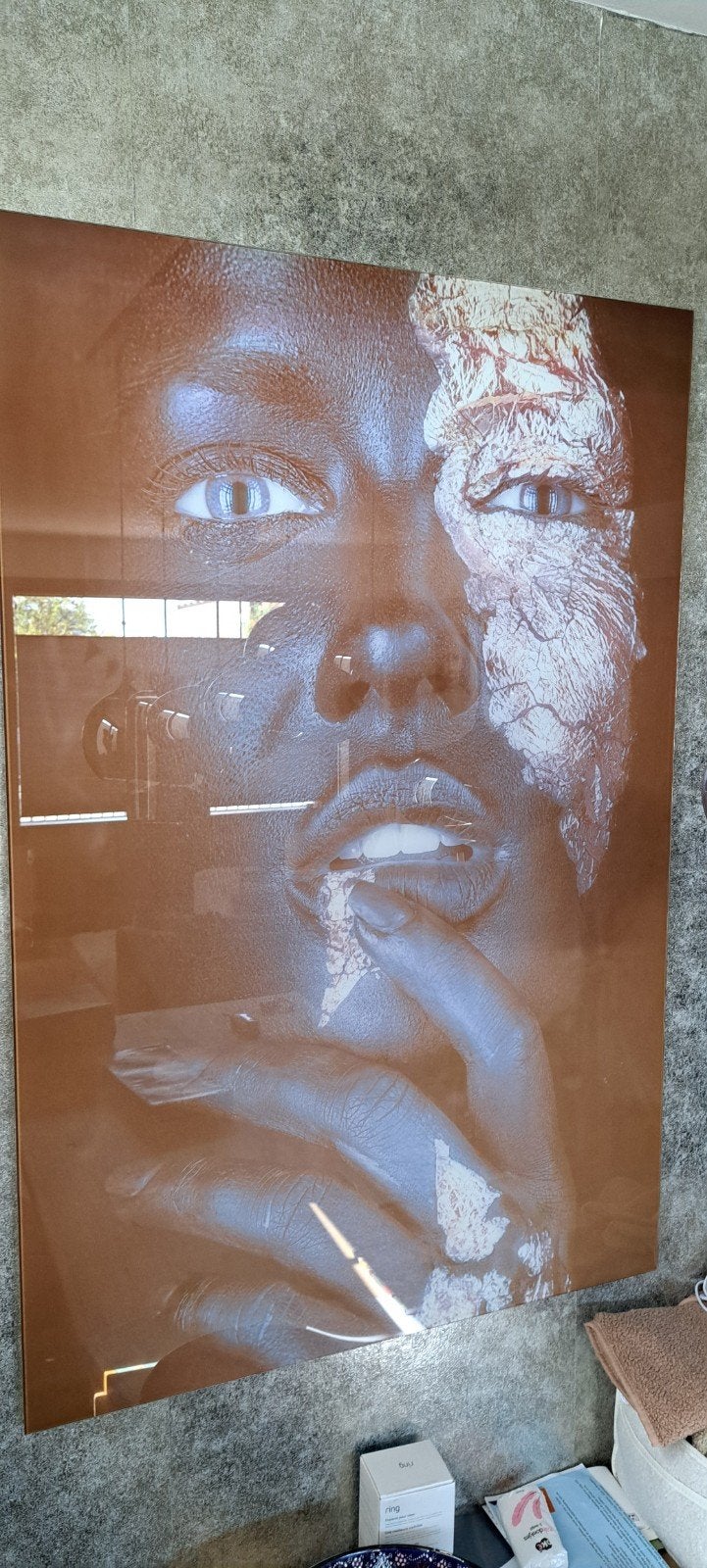 Modern Portret Kunstwerk: Vrouw met Gouden Accent, Antiek en Kunst, Ophalen, Met textuur, Print, Overige materialen