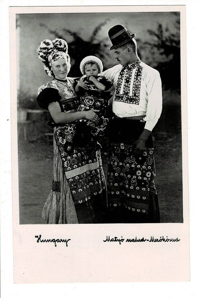 Hongarije, klederdracht, Ophalen of Verzenden, 1960 tot 1980, Ongelopen, Overig Europa