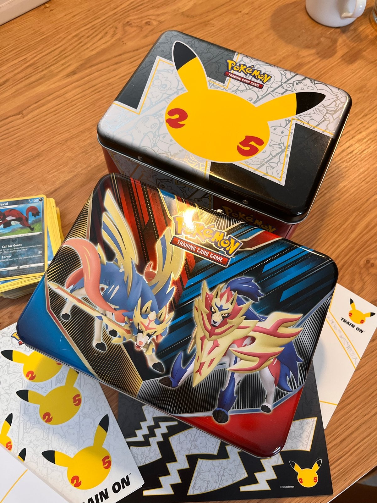 Pokémon Blikken met Kaarten en Accessoires, Ophalen, Zo goed als nieuw, Overige typen