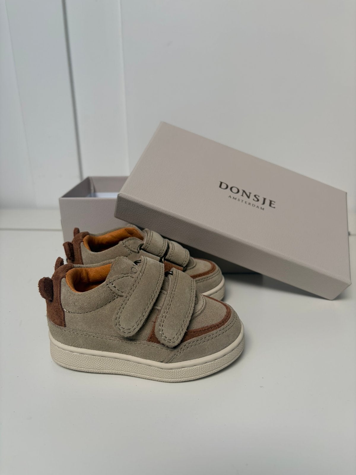 Donsje sneaker schoenen beige maat 19, 1234AB, Schoentjes, Jongetje of Meisje, Donsje