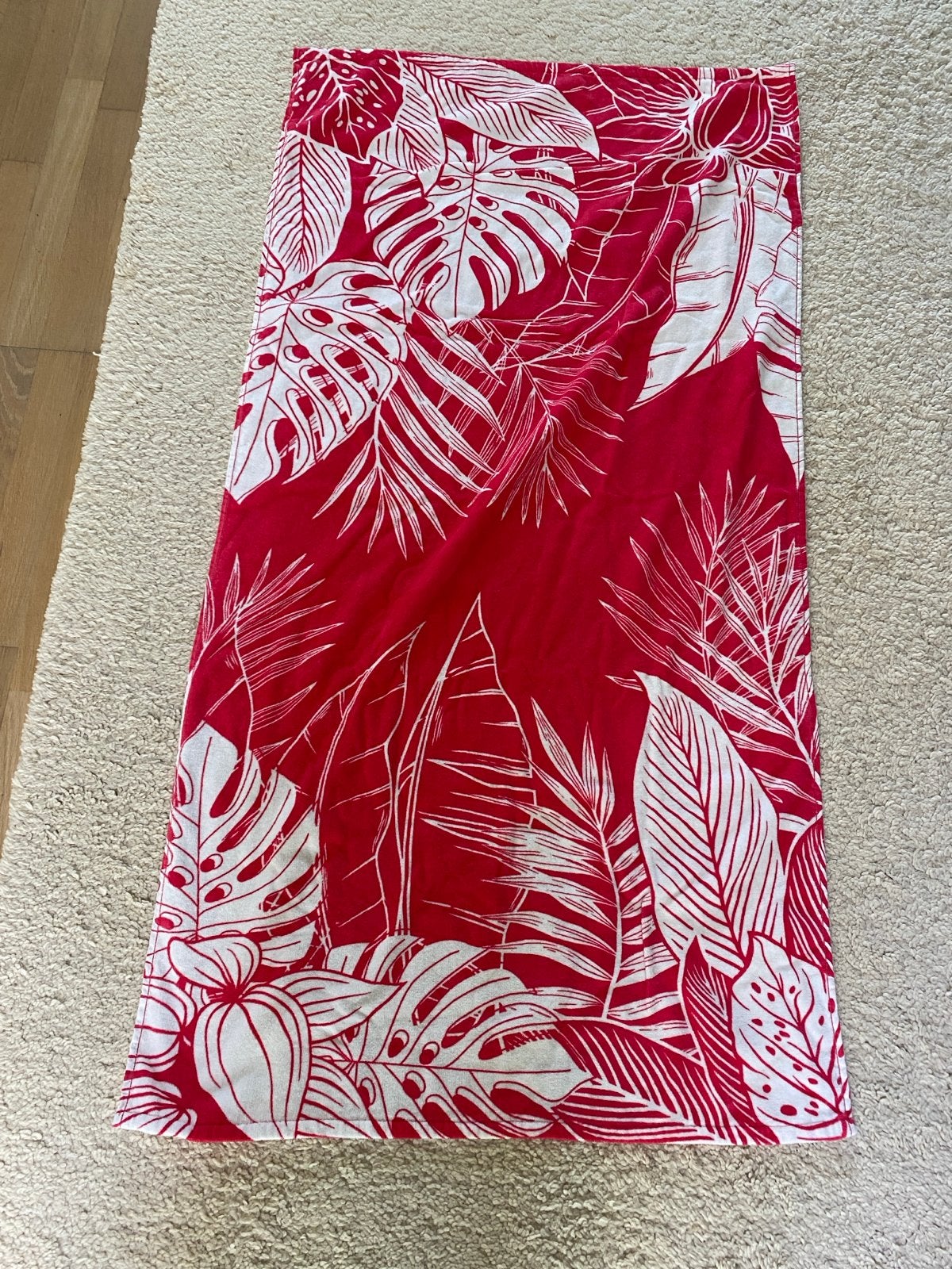 Rood wit strandlaken met jungleprint, Ophalen of Verzenden, Zo goed als nieuw