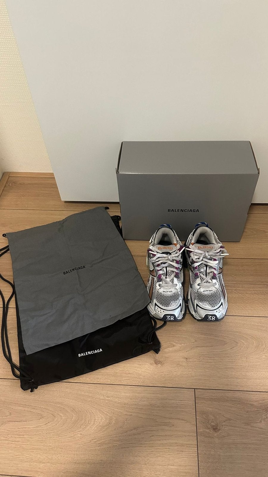 Balenciaga Runner Sneaker., Ophalen of Verzenden, Zo goed als nieuw, Grijs, Sneakers of Gympen