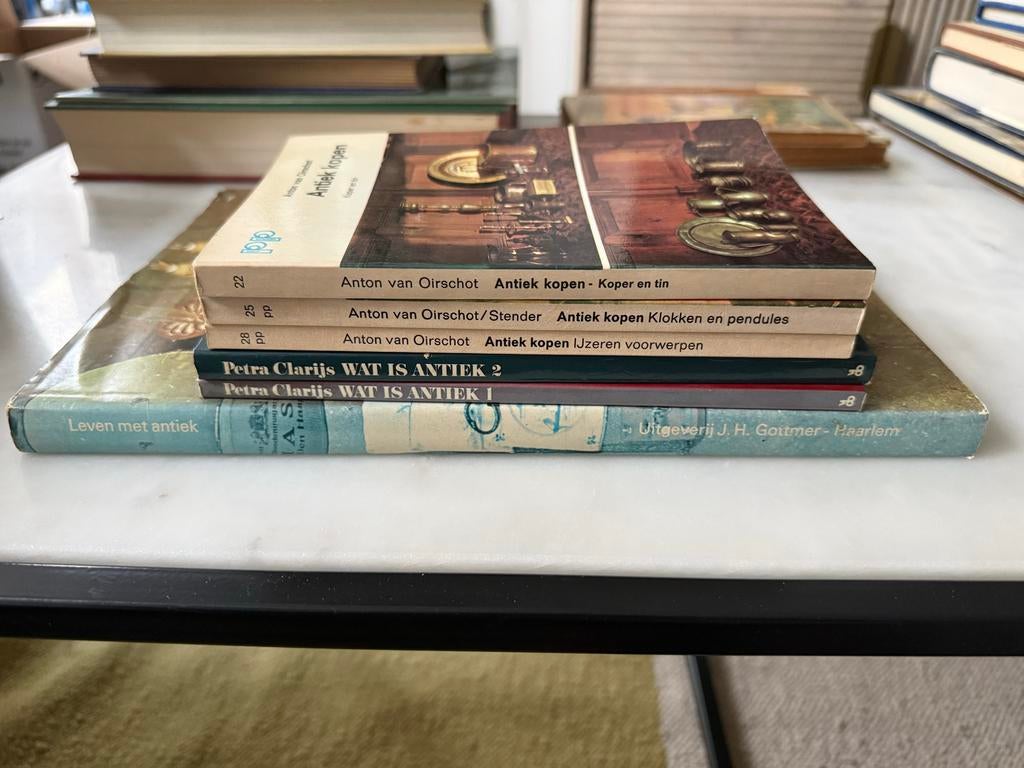 Partij antiek boeken (6 stuks) – o.a. Leven met Antiek, Ophalen of Verzenden, Gelezen