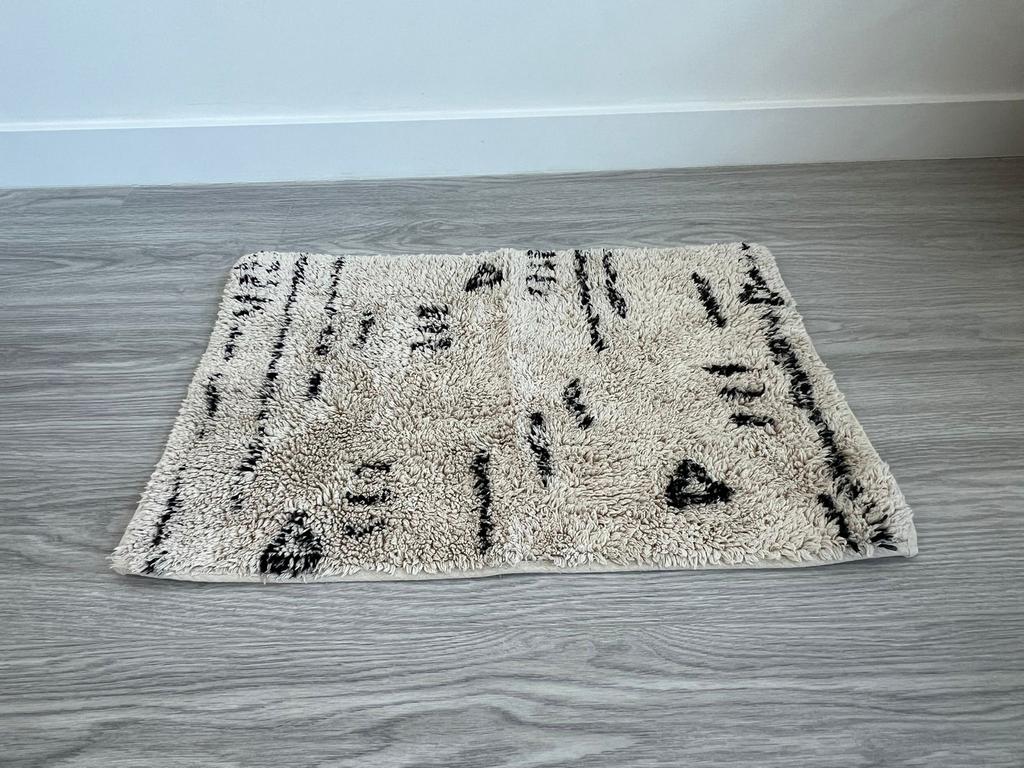 Zwart-wit katoenen vloerkleedje, 100% katoen, Huis en Inrichting, Stoffering | Tapijten en Kleden, Minder dan 50 cm, Wit, Ophalen of Verzenden