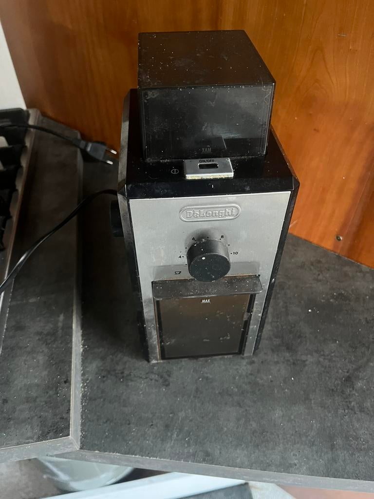 Delonghi koffiemaler coffeegrinder kruiden grinder, Witgoed en Apparatuur, Koffiemachine-accessoires, Ophalen of Verzenden, Zo goed als nieuw