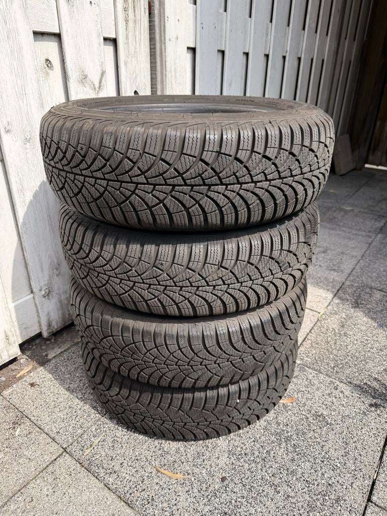 Goodyear winterbanden 185/65R15 88T, Ophalen, Gebruikt, 15 inch, Band(en)
