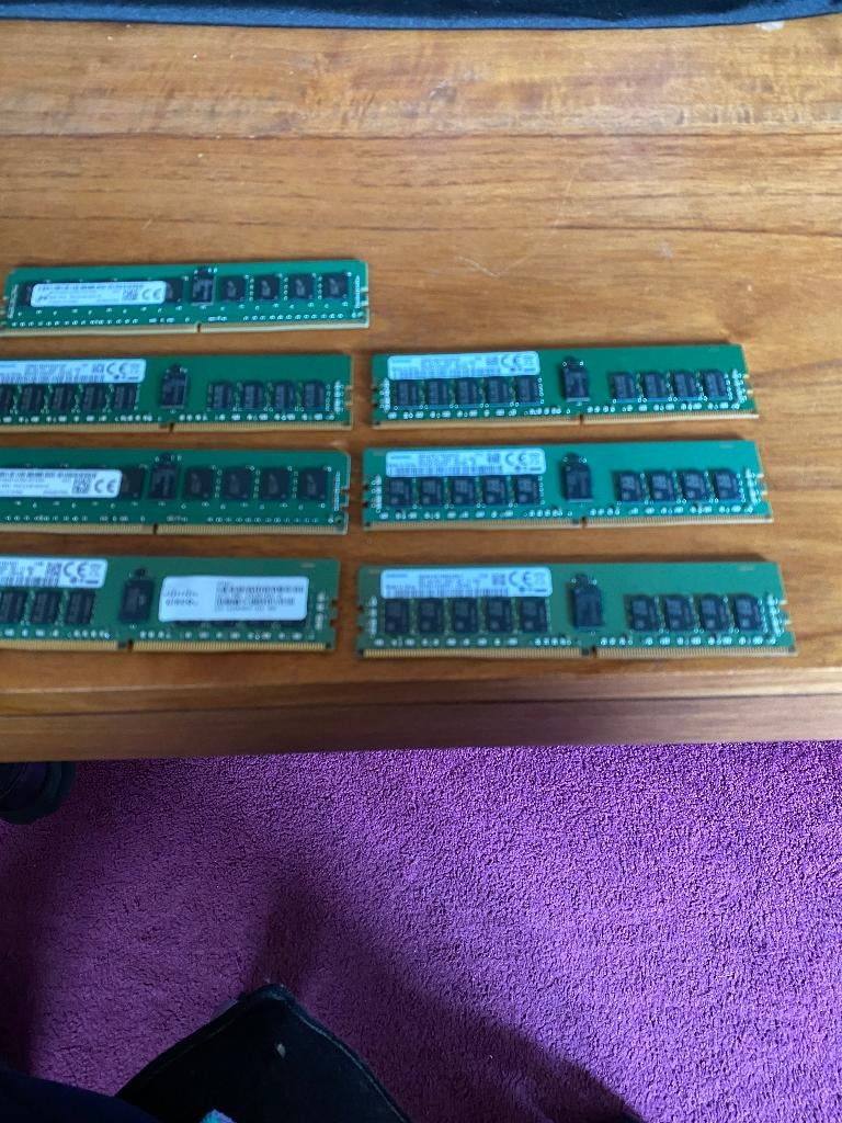 DDR4 8 Gb ECC RAM, Computers en Software, RAM geheugen, Ophalen, DDR4, 8 GB, Zo goed als nieuw