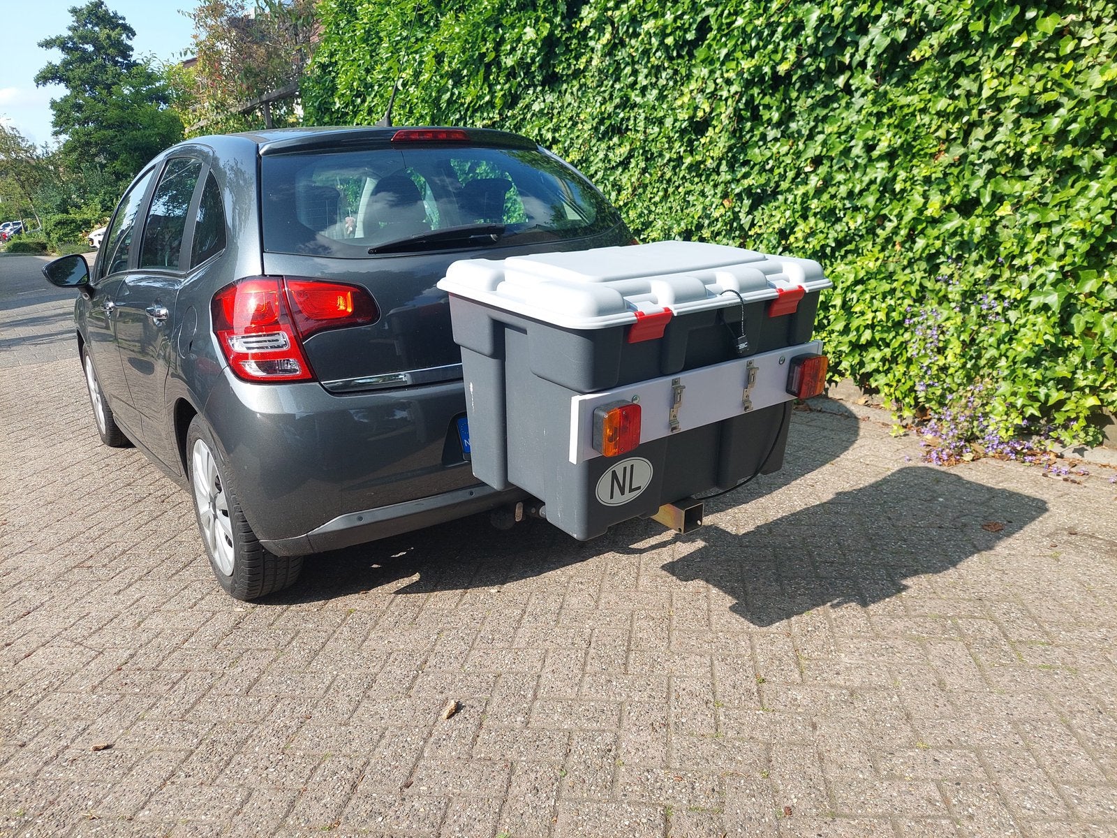 Te huur: trekhaakkoffer/bagagebox!, Auto diversen, Bagagerekken, Nieuw, Ophalen