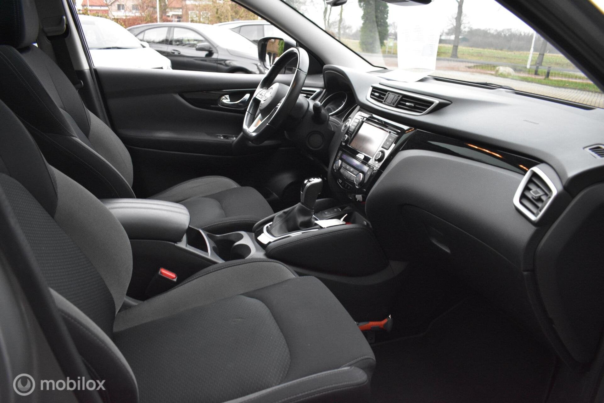 Nissan Qashqai 1.3 DIG-T Design Edition Automaat|Panodak, Auto's, Stof, Euro 6, Origineel Nederlands, 19 km/l
