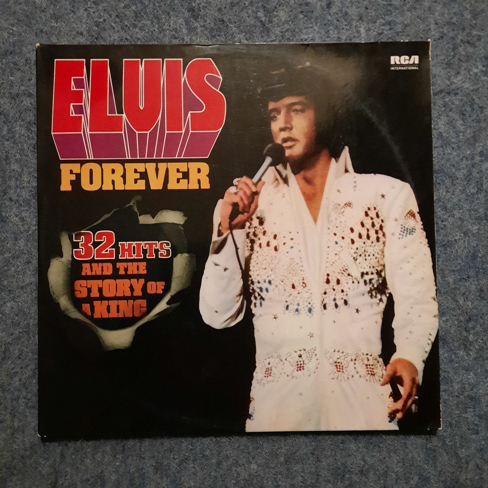 LP Elvis Presley - Forever (32 Hits And The Story Of A King), Fotohoes, Gebruikt, Ophalen of Verzenden, 12 inch