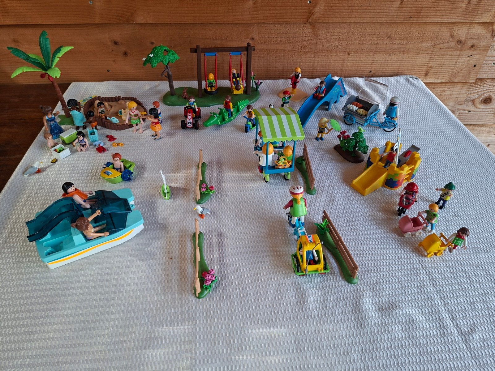 Grote Playmobil set met strand, speeltuin ook los te koop, Ophalen of Verzenden, Gebruikt, Jongen of Meisje
