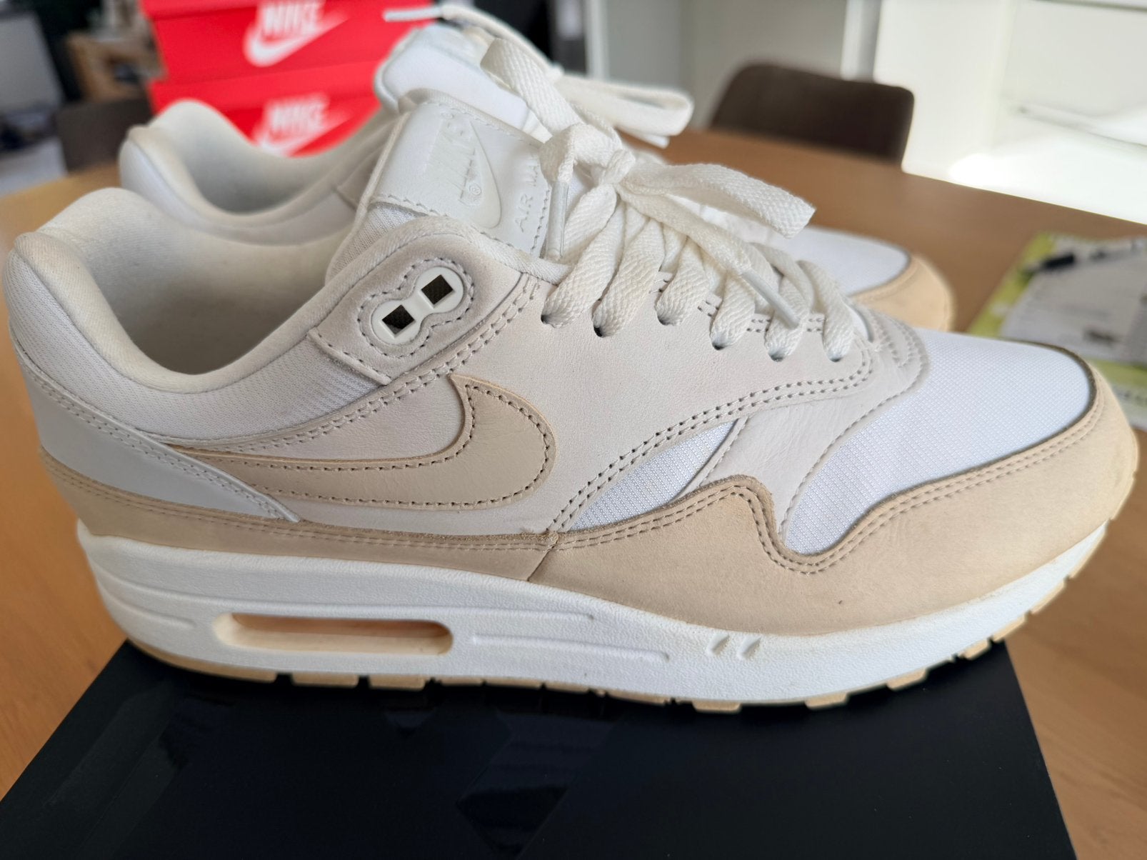 Nike air max 1 PRM Ess Summit white Sanddrift phantom, Ophalen of Verzenden, Zo goed als nieuw, Wit