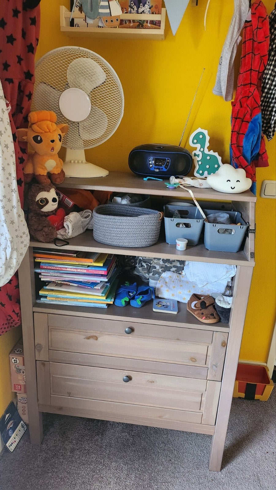 IKEA SUNDVIK Commode/Ladekast - Lichtbruin, Kinderen en Baby's, Kinderkamer | Commodes en Kasten, Gebruikt, Commode, 90 tot 105 cm