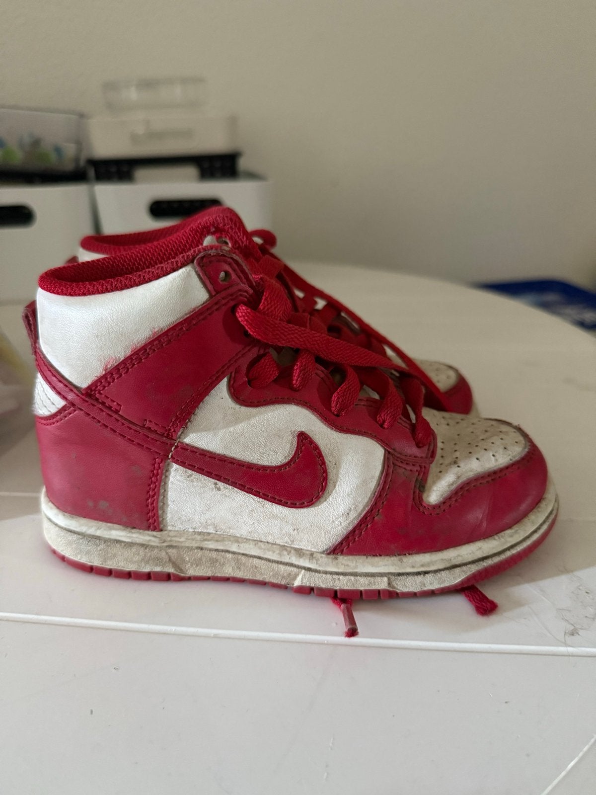 Nike Dunk High Rood Wit Kinder Sneakers Maat 28, Ophalen of Verzenden, Gebruikt, Jongen of Meisje, Schoenen