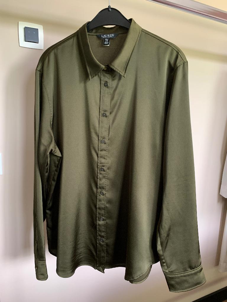 Ralph Lauren charmeuse satijnen blouse Botanic green z.g.a.n, Kleding | Dames, Blouses en Tunieken, Maat 42/44 (L), Ophalen of Verzenden