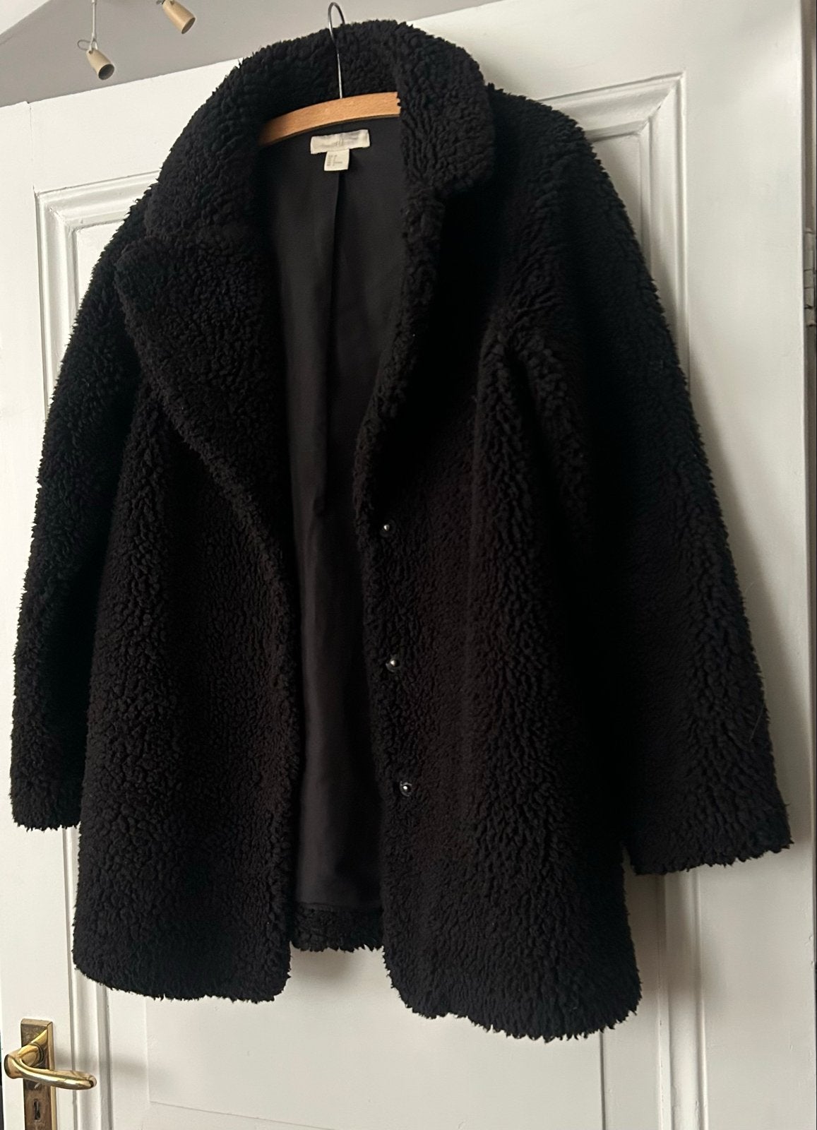 Zwarte gevoerde teddy jas H&M maat 36 (S), Ophalen of Verzenden, Zo goed als nieuw, Maat 36 (S), Zwart