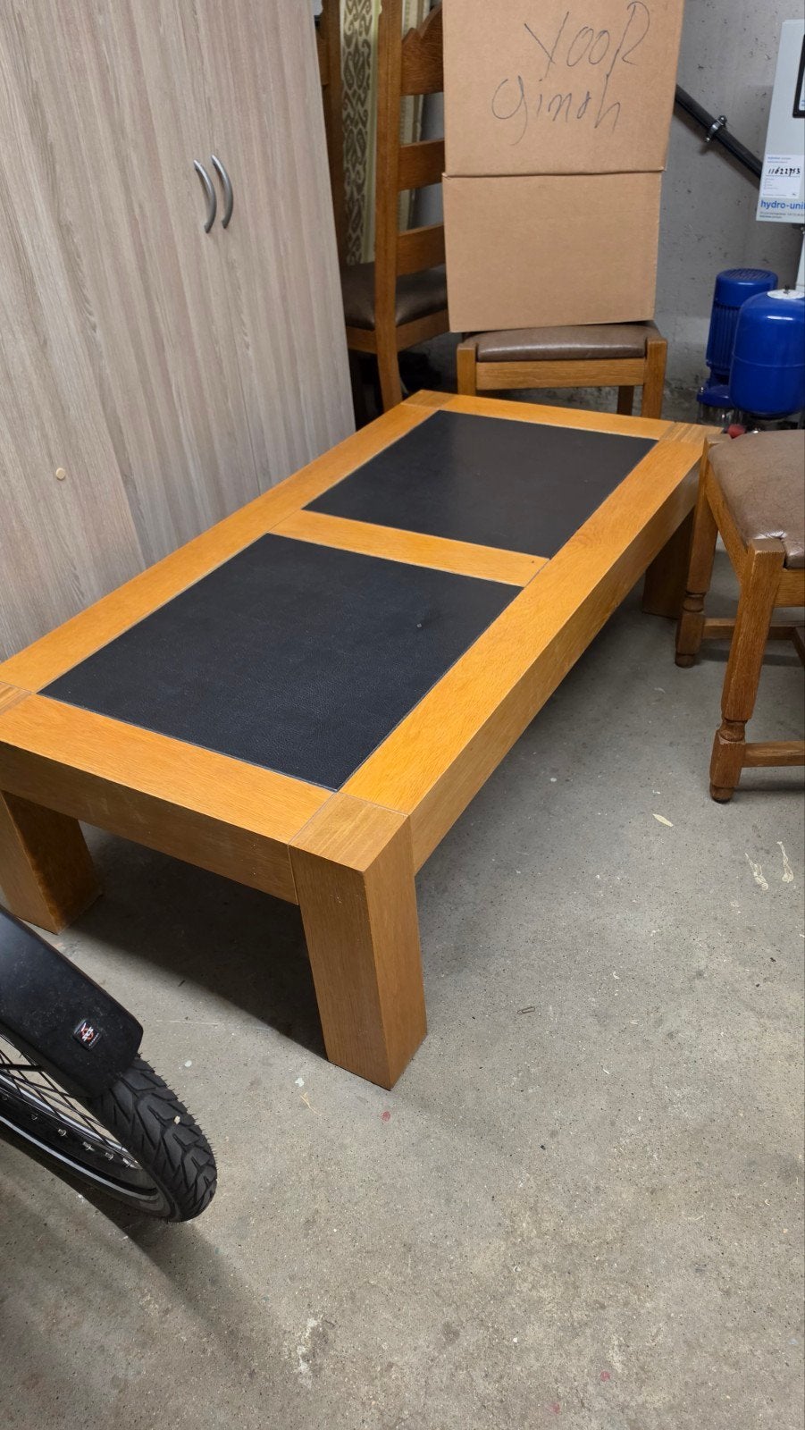 Eetkamer compleet. Eiken meubelstuken ⚒️😉Nu met foto's 👍, Ophalen, Gebruikt, 4 tot 6 stoelen