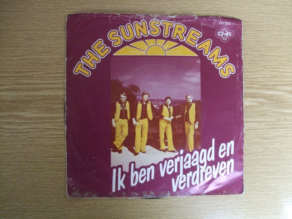 THE SUNSTREAMS   IK BEN VERJAGD EN VERDREVEN / DE FOTO, 7 inch, Ophalen of Verzenden, Zo goed als nieuw, Nederlandstalig