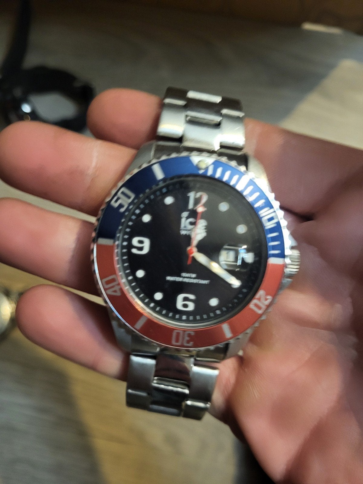 Horloge, Ophalen, Zo goed als nieuw