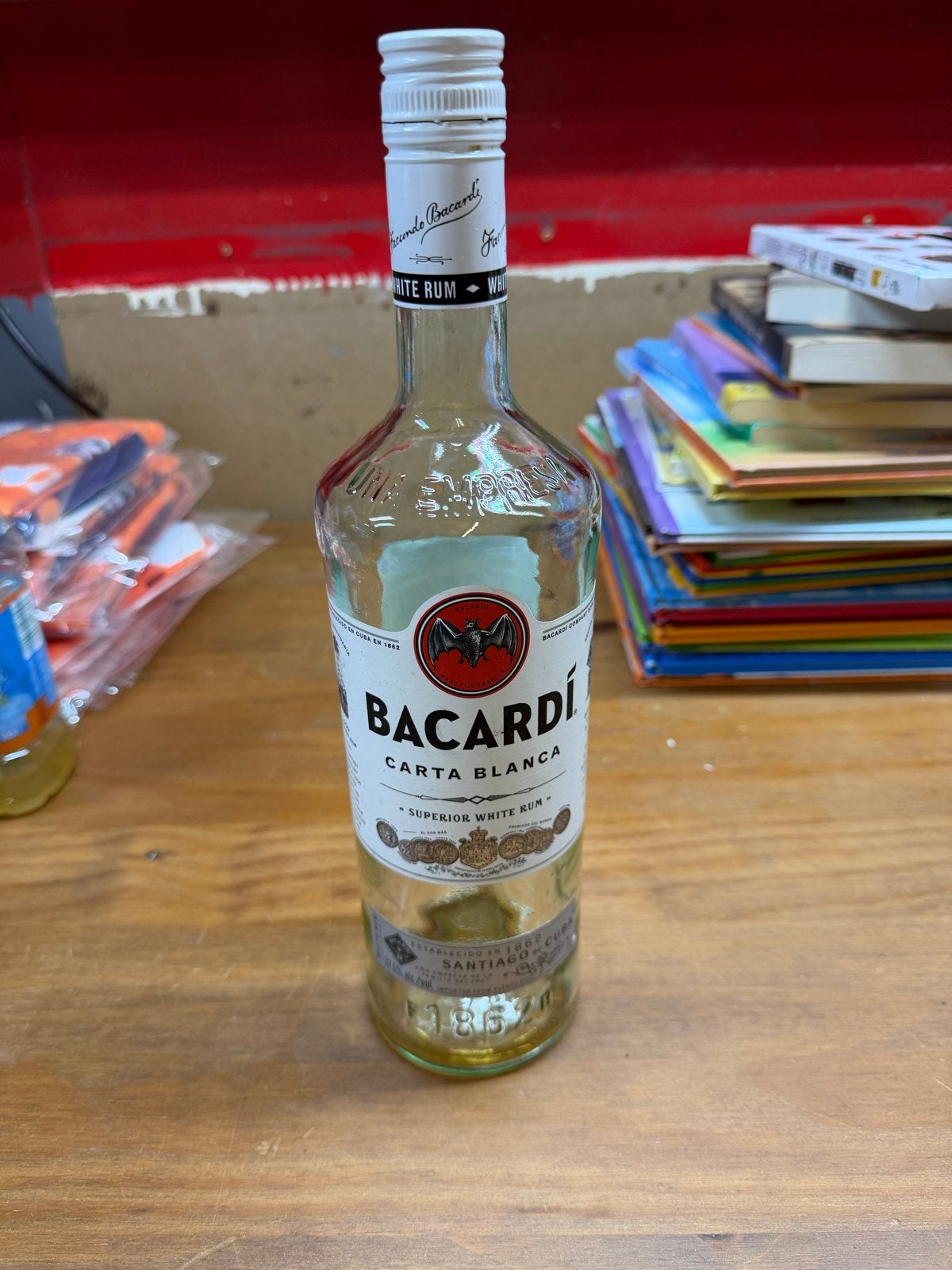 Lege Bacardi fles - Decoratie / Verzamelobject, Ophalen of Verzenden, Gebruikt, Verpakking