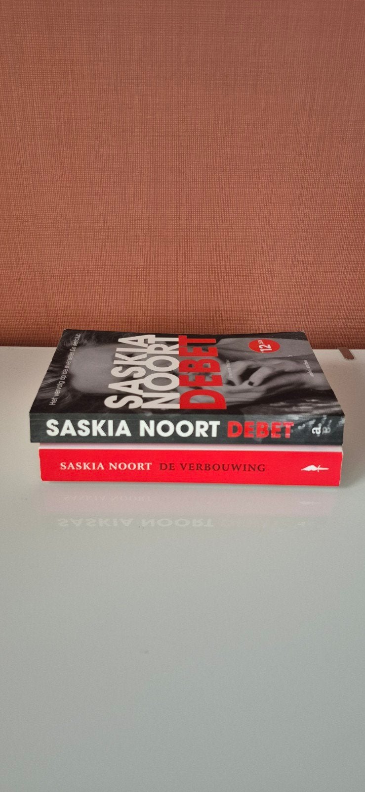 Boeken van Saskia Noort: De Verbouwing en Debet, Ophalen of Verzenden