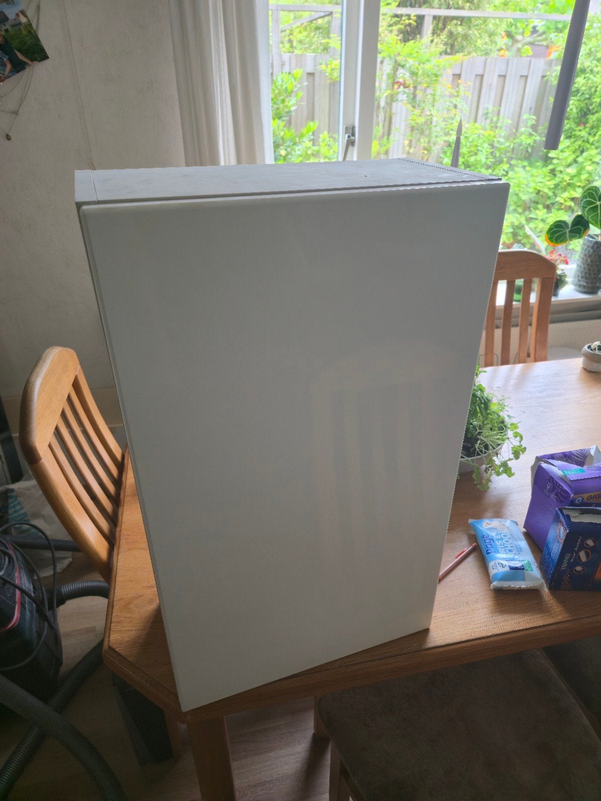 Ikea Vattern Badkamerkast (of toilet) - wit/glans, Huis en Inrichting, Badkamer | Badkamermeubels, Ophalen, (Half)hoge kast, Minder dan 50 cm