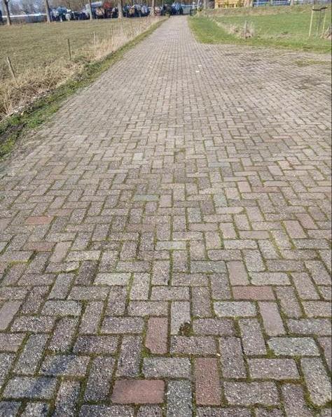 Moet weg beton klinkers ca. 600m2 voor oprit/terras, Ophalen, Gebruikt, Klinkers, 10 m² of meer