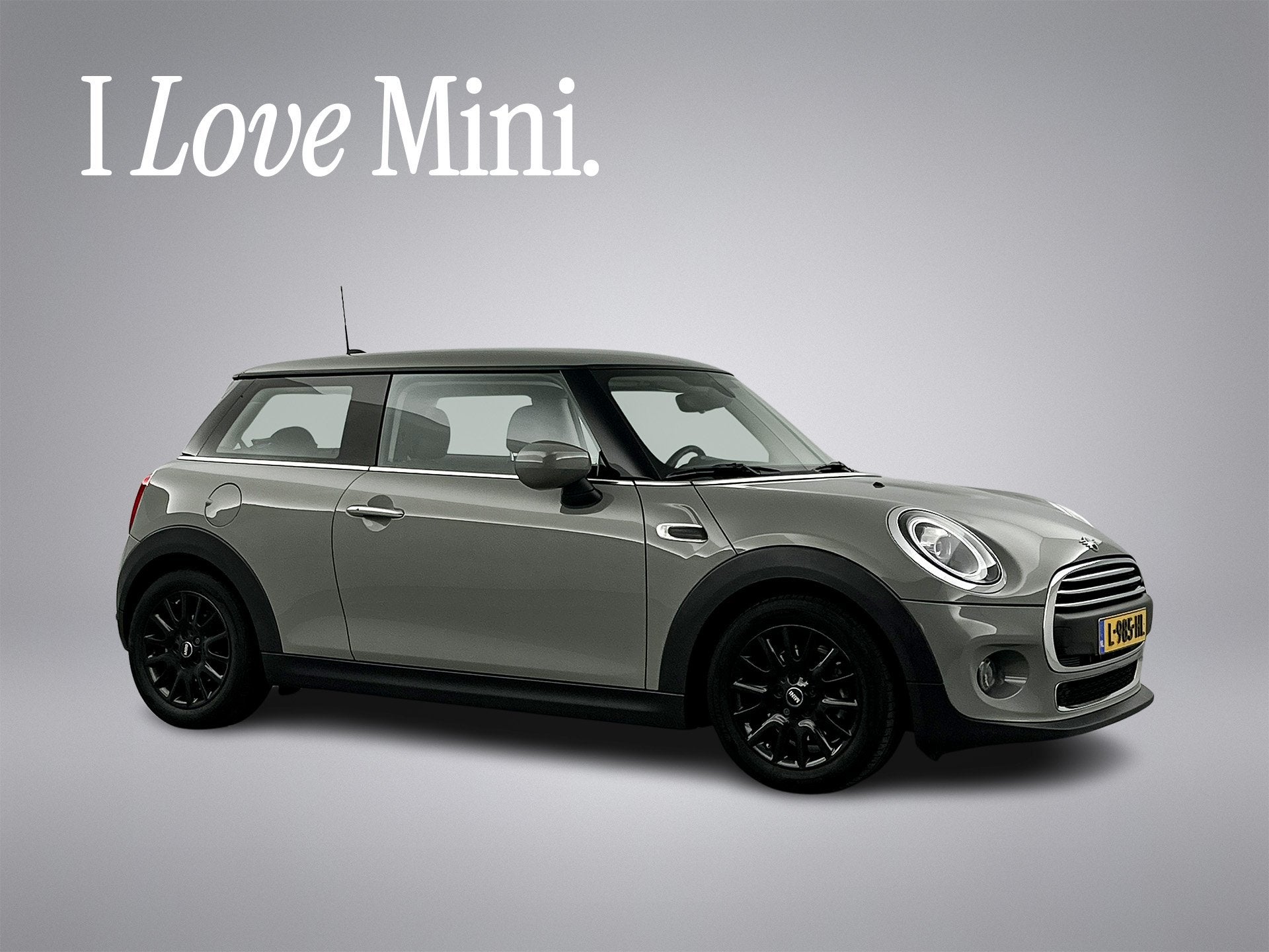 MINI Cooper 1.5 one Classic Facelift Digital Cockpit/Carplay, Voorwielaandrijving, Dealer onderhouden, Stof, Gebruikt