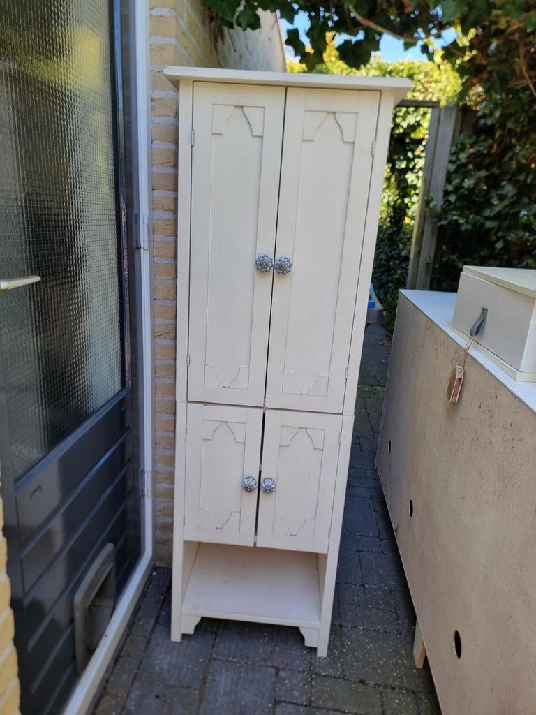 Smal wit kastje met deuren en open vak - 160x55x50 cm, Ophalen of Verzenden