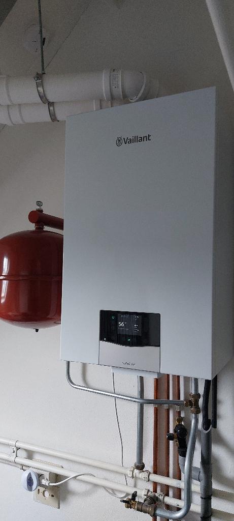 Vaillant EcoTEC plus cw5 Hybride ( werkend te zien), Doe-het-zelf en Verbouw, Verwarming en Radiatoren, Ophalen, 30 tot 80 cm