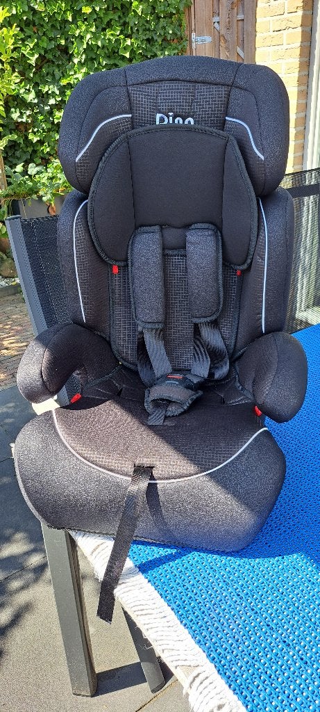 Autostoeltje Ding 9 - 36 kg, Kinderen en Baby's, Autostoeltjes, Autogordel, Afneembare rugleuning, Zo goed als nieuw, 9 t/m 36 kg