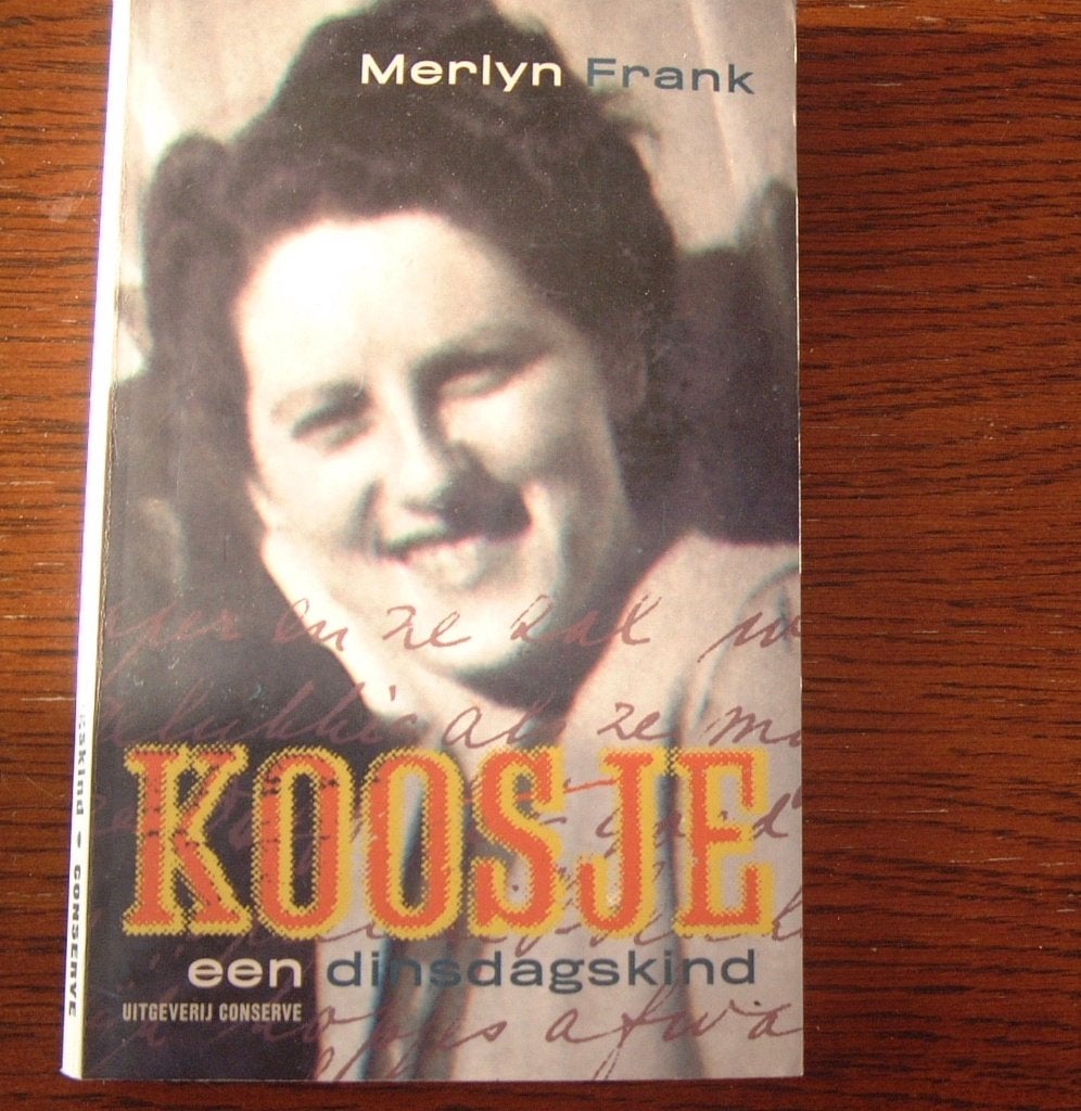 Netjes boek Koosje een dinsdagskind van Merlyn Frank, Boeken, Ophalen of Verzenden, Gelezen