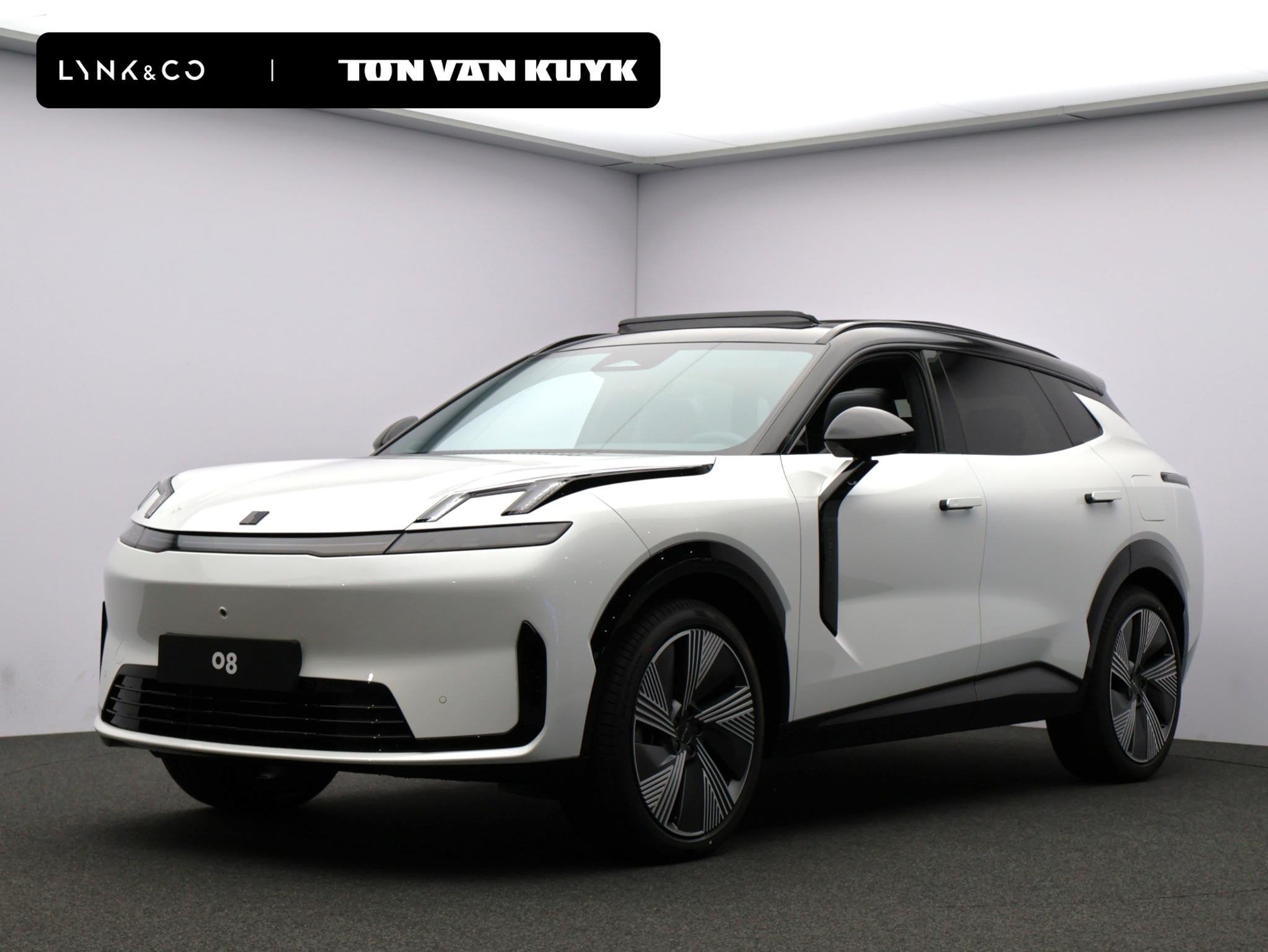Lynk & Co 08 1.5 More, Gebruikt, 4 cilinders, 2087 kg, Wit