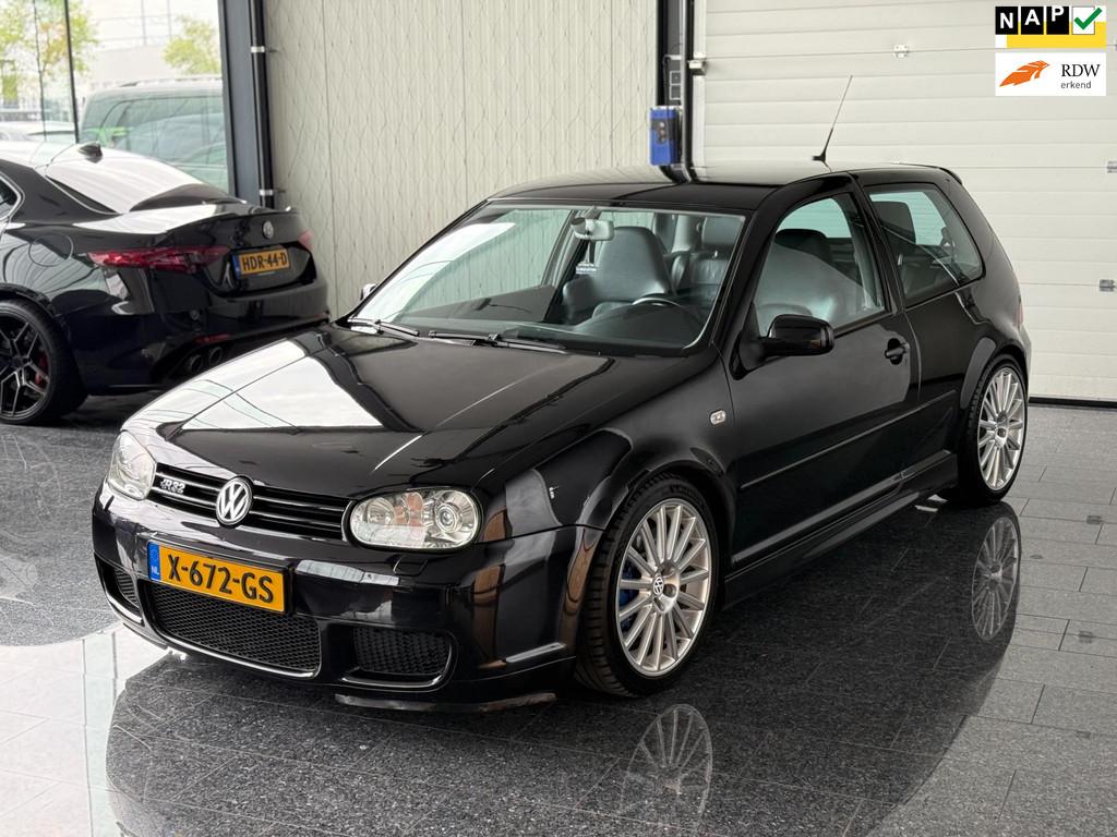 Volkswagen Golf 3.2 V6 R32 DSG 2003 241PK Nieuwstaat / Deale, Auto's, Volkswagen, Automaat, Gebruikt, Zwart, Zwart