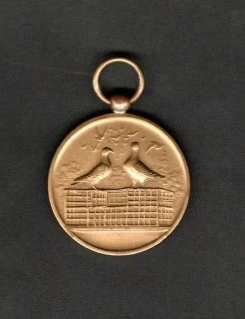 Medaille Duiven 1e Prijs 1954., Ophalen of Verzenden, Zo goed als nieuw
