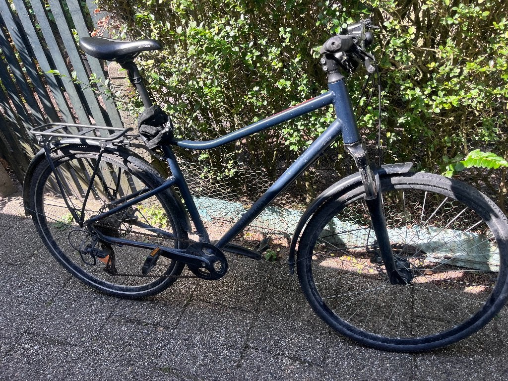 Nette hybride Riverside fiets met 27 versnellingen en vering, 28 inch, Vering, Velgrem, Zo goed als nieuw