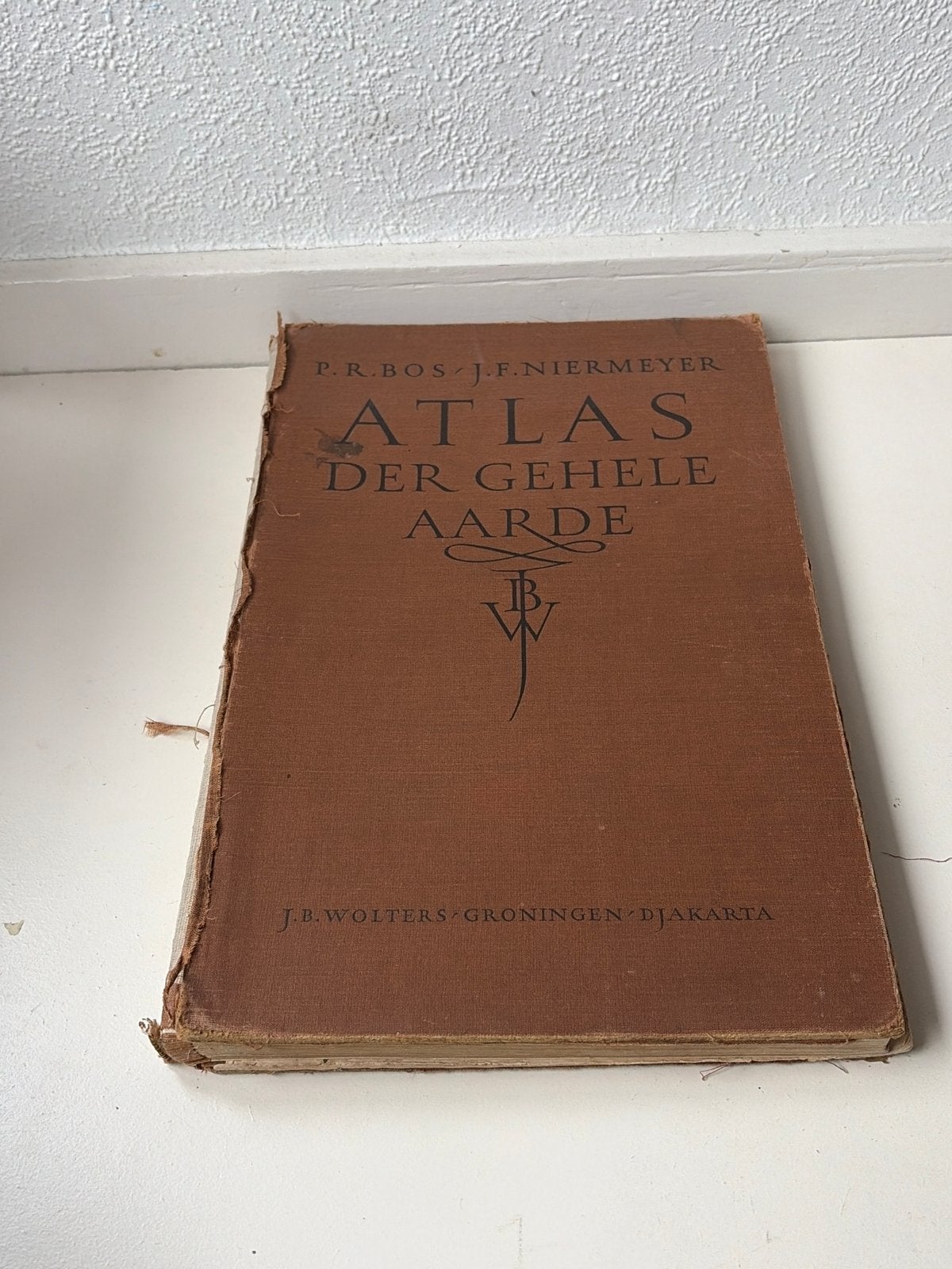 Bos-Niermeyer Schoolatlas der Gehele Aarde - 1951, Gelezen, Bosatlas, Ophalen of Verzenden, 1800 tot 2000
