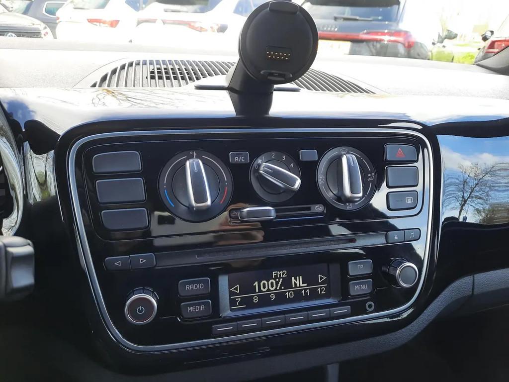 Volkswagen Up! High up! Automaat 75pk € 9.850,00, Automaat, Stof, Gebruikt, Up!