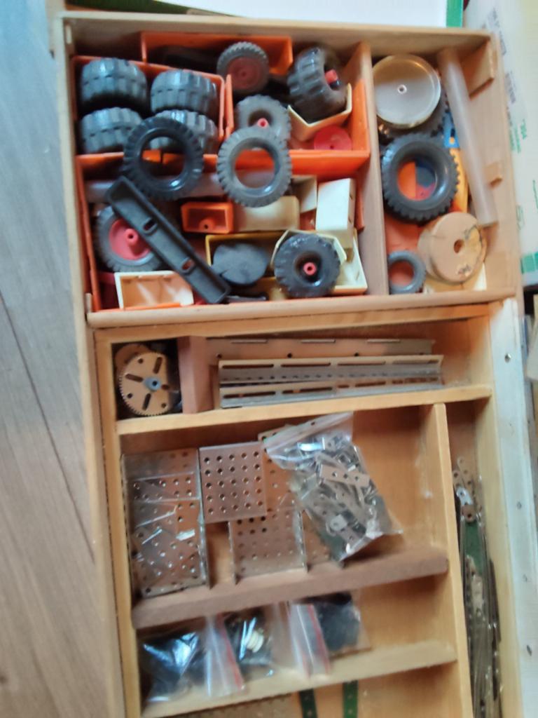 Bouwdozen NECOBO  En MECCANO, Hobby en Vrije tijd, Modelbouw | Auto's en Voertuigen, Overige merken, Gebruikt, Auto, Groter dan 1:32