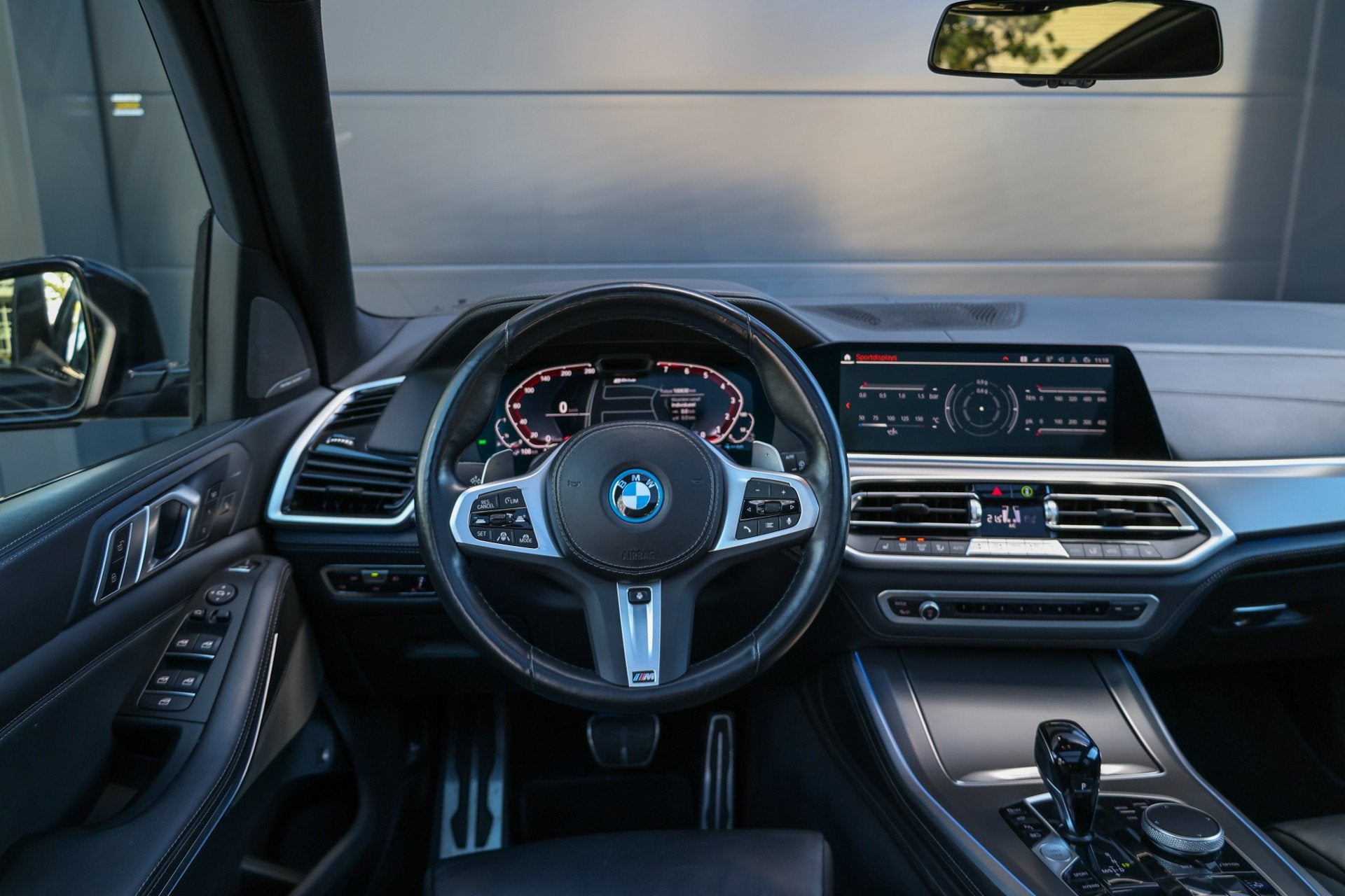 Foto 23 van BMW X5 xDrive45e High Executive | BTW | M-SPORT | PANO | LAS