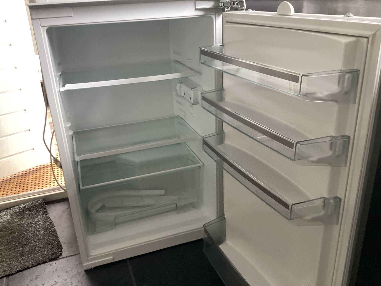 Siemens koelkast, tafelmodel, Zonder vriesvak, 100 tot 150 liter, Zo goed als nieuw, Ophalen