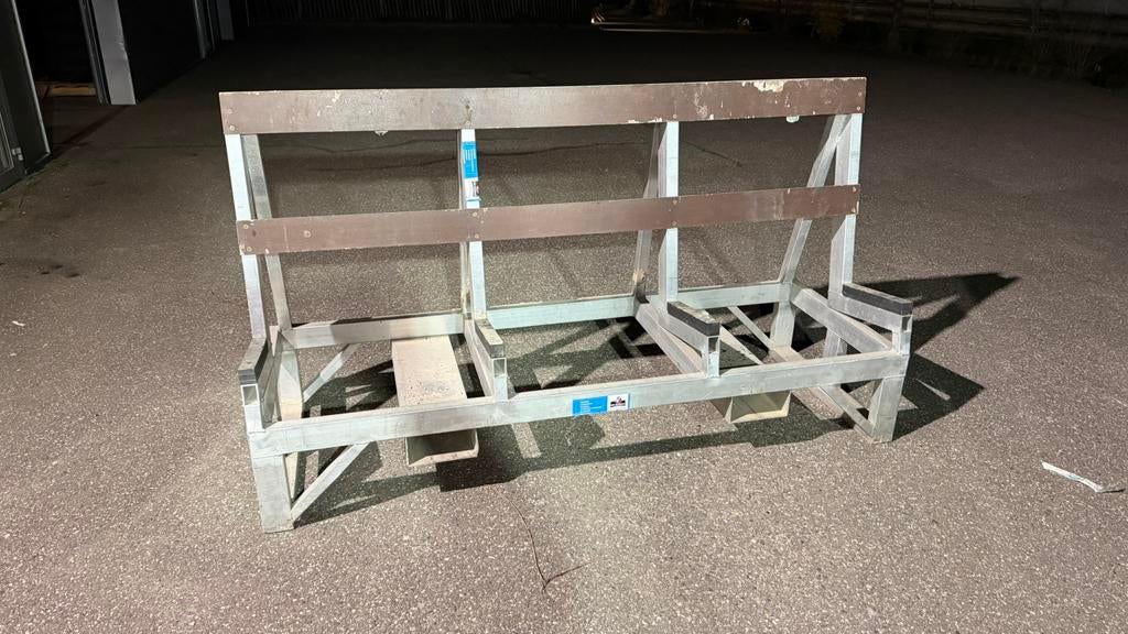 8 stuks Aluminium glasbok met lepelkokers €75,- per stuk, Ophalen, Zo goed als nieuw, 160 cm of meer