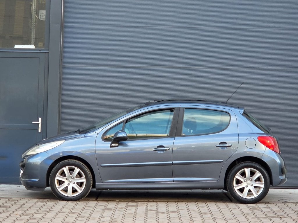 Peugeot 207 1.6 VTi XS Pack nap Panodak schuif/kantel, Gebruikt, 4 cilinders, 1209 kg, Bedrijf