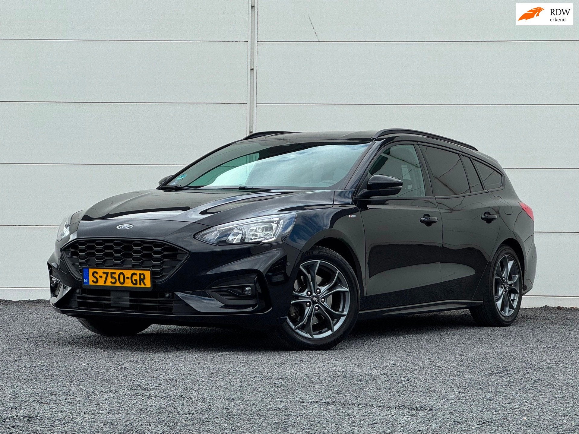 Ford Focus Wagon 1.0 ST-Line Keyless Apple Camera Stoel+ Stu, 125 pk, Gebruikt, Euro 6, 1283 kg