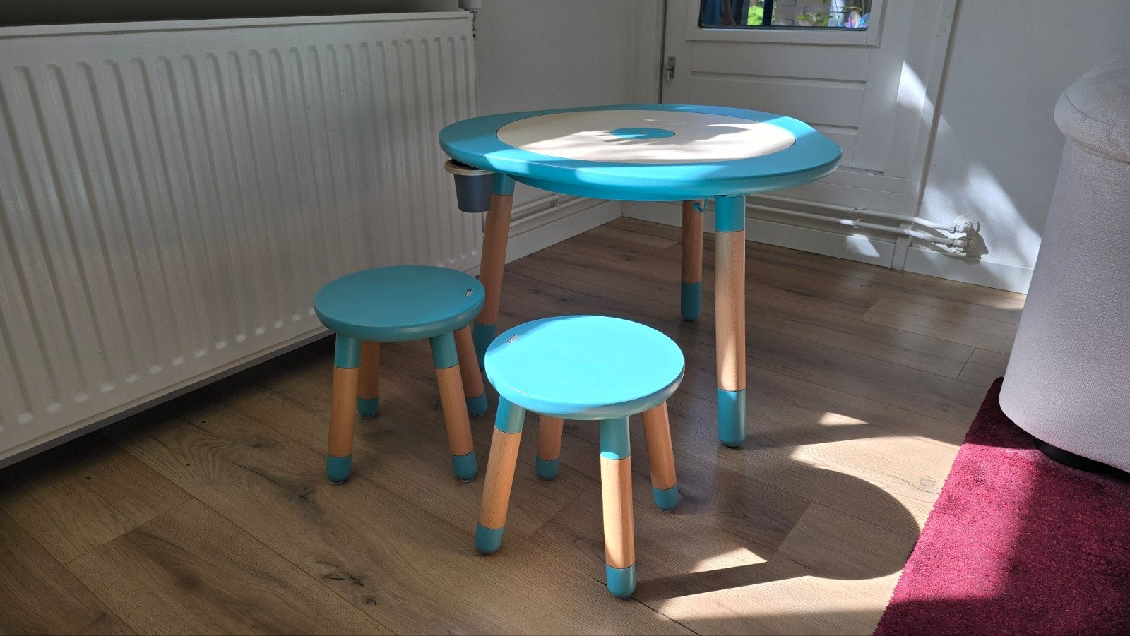 Stokke MuTable Speeltafel met 2 Stoeltjes en Extra's, Kinderen en Baby's, Speelgoed | Educatief en Creatief, Ophalen, Zo goed als nieuw