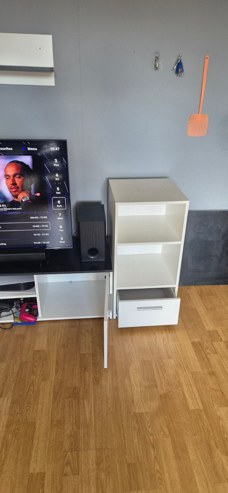 Witte TV-meubel en vitrinekast set, Gebruikt, 150 tot 200 cm, Ophalen of Verzenden, Glas