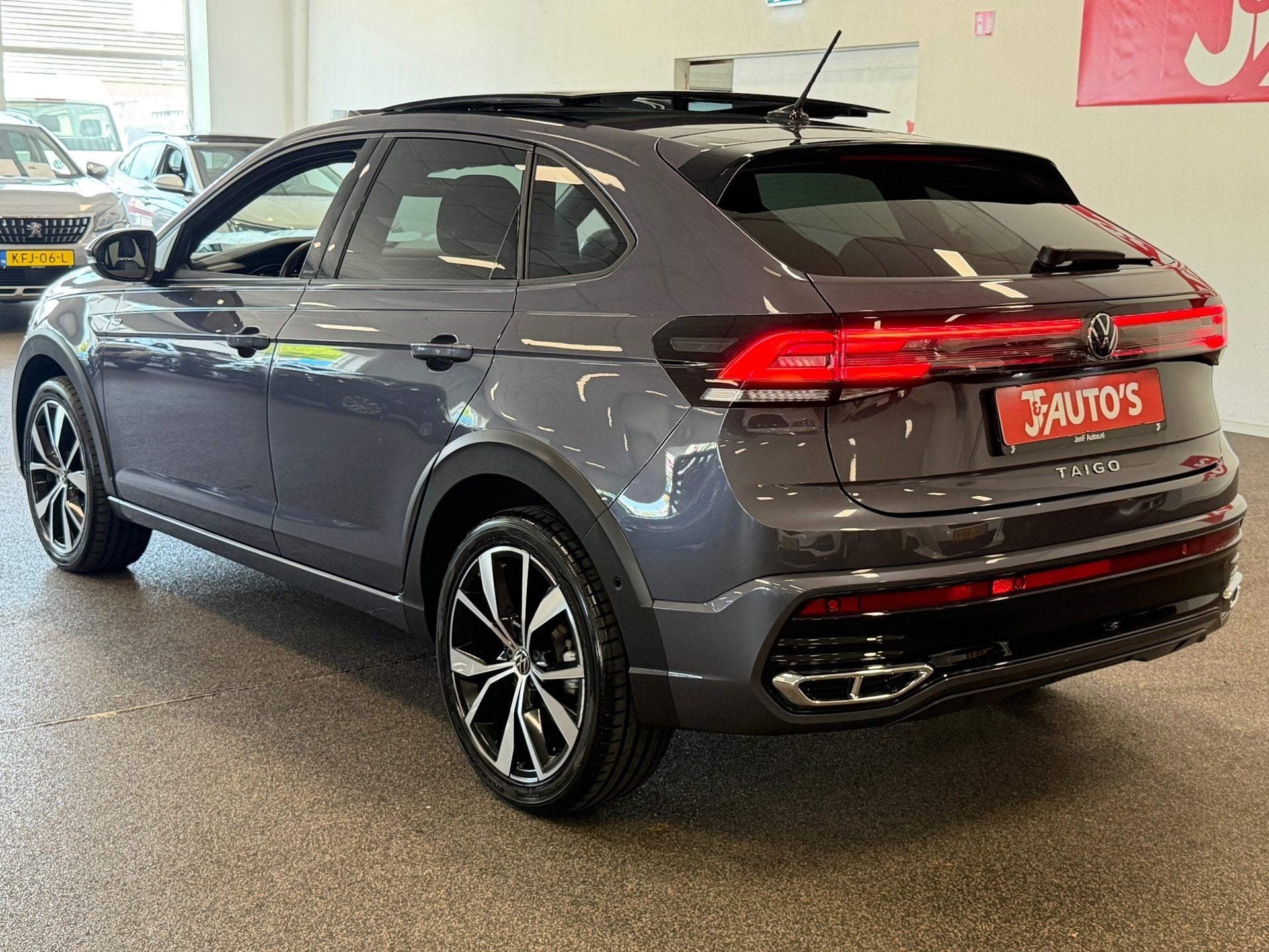 Volkswagen TAIGO 1.0 TSI R-Line|NAVIGATIE|PANORAMA|CRUISE|EC, Auto's, Gebruikt, Met garantie (alle), 116 pk, Bedrijf