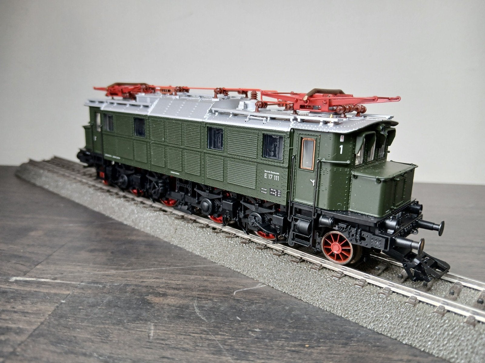 Marklin 37061 - Elec loc BR E 17 (DB) Epoche III, Wisselstroom, Locomotief, Nieuw, Ophalen of Verzenden