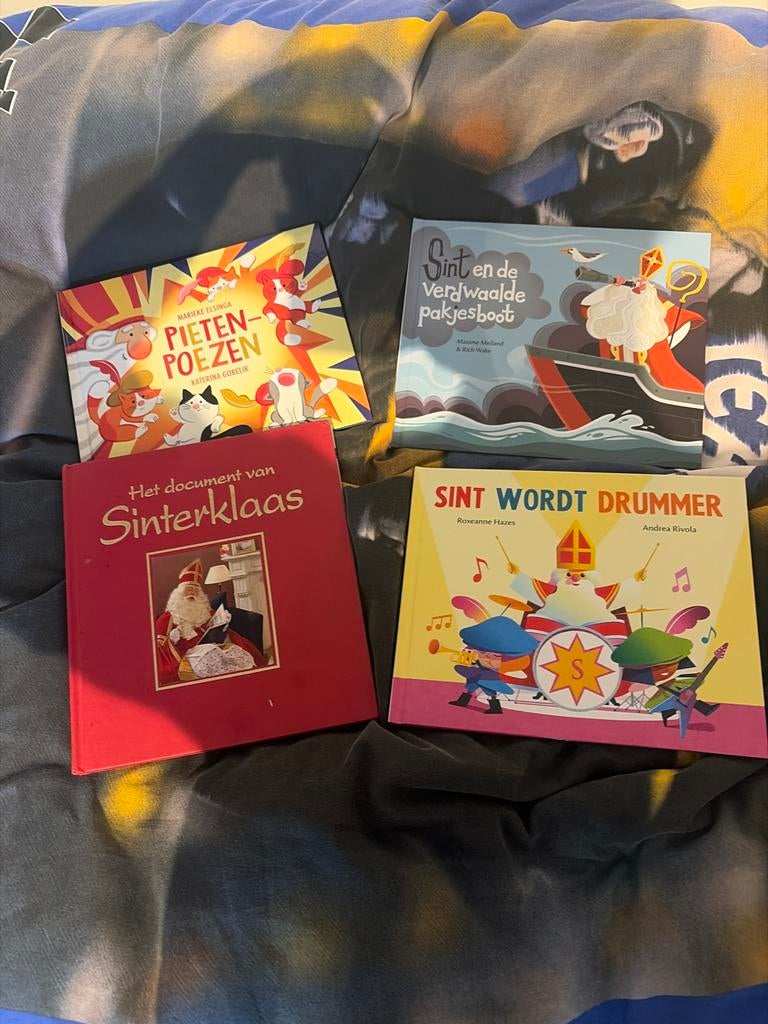 Sinterklaas boeken - 4 stuks, Ophalen of Verzenden, Gelezen