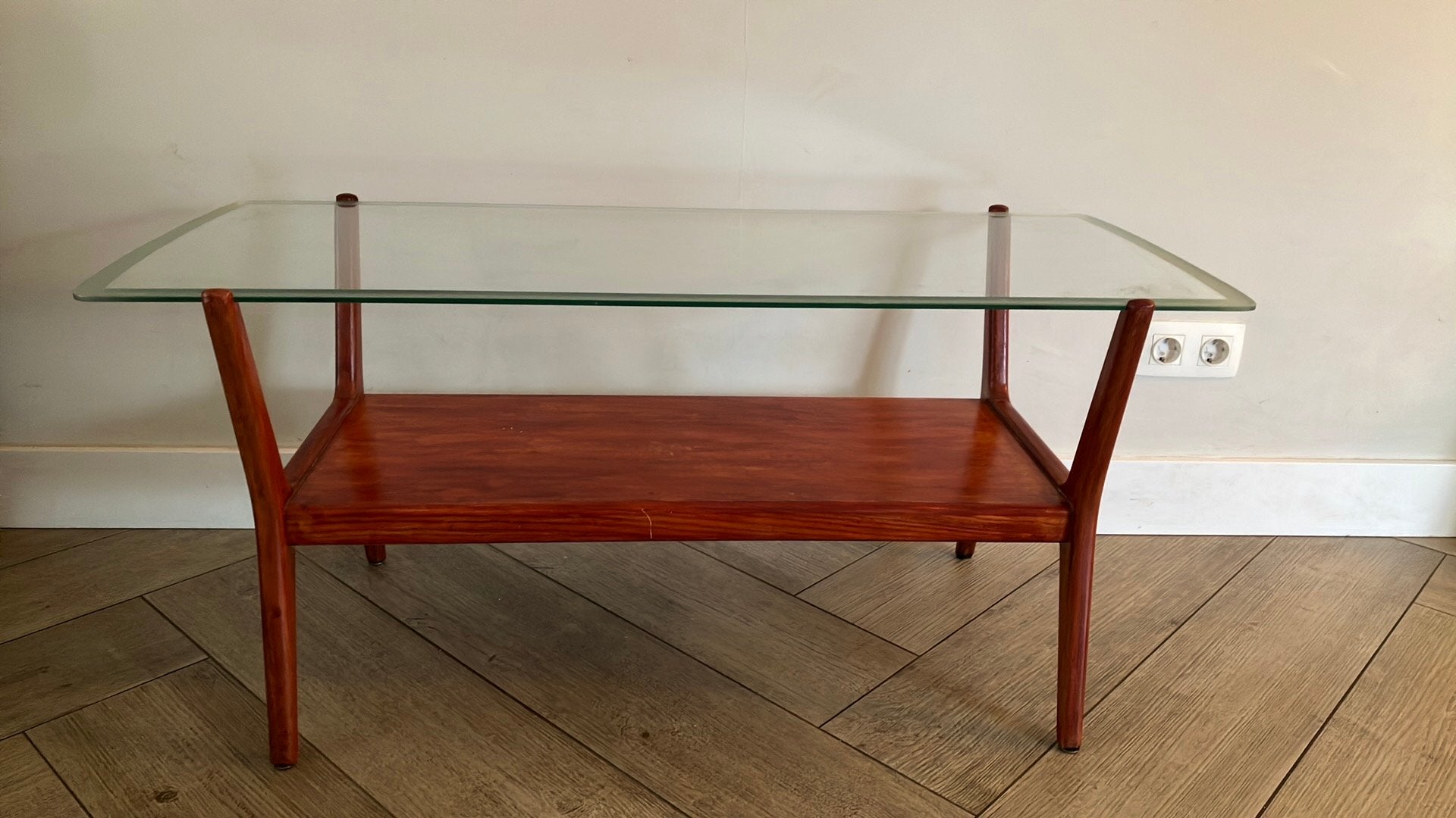 Vintage salontafel massief hout met glazen plaat, Ophalen, 50 – 75, Minder dan 50 cm, Gebruikt